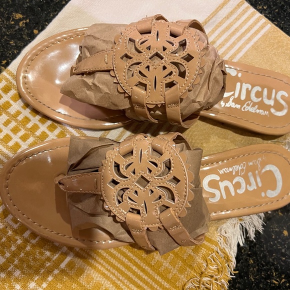 Circus by Sam Edelman Shoes - Circus by Sam Edelman Tan Sandals with Thong Design